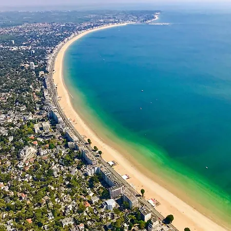 Holiday home Maison Centre La Baule, 600 M De La